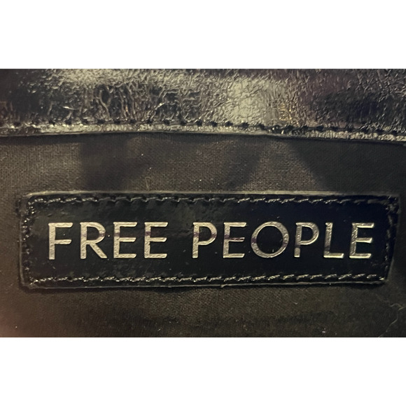 FREE PEOPLE BLACK LEATHER HIGH SPEED LACE UP SIDES GROMMET DETAILS CROSSBODY BAG - Picture 15 of 16